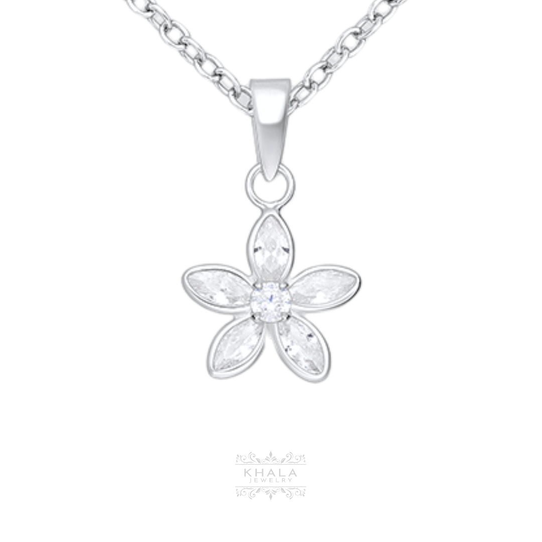JUNI Flower Pendant Necklace